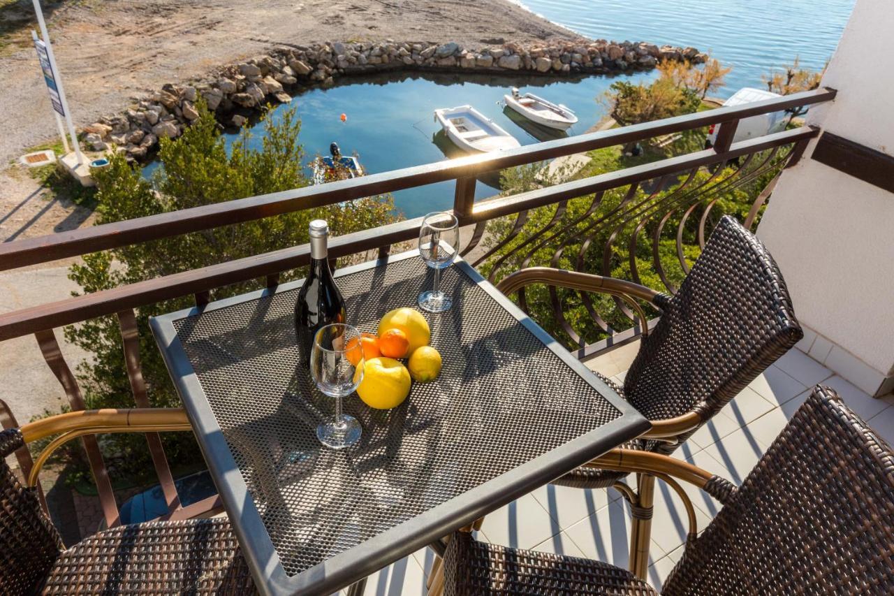 Pansion Croatia Bed & Breakfast Starigrad Paklenica Exterior foto
