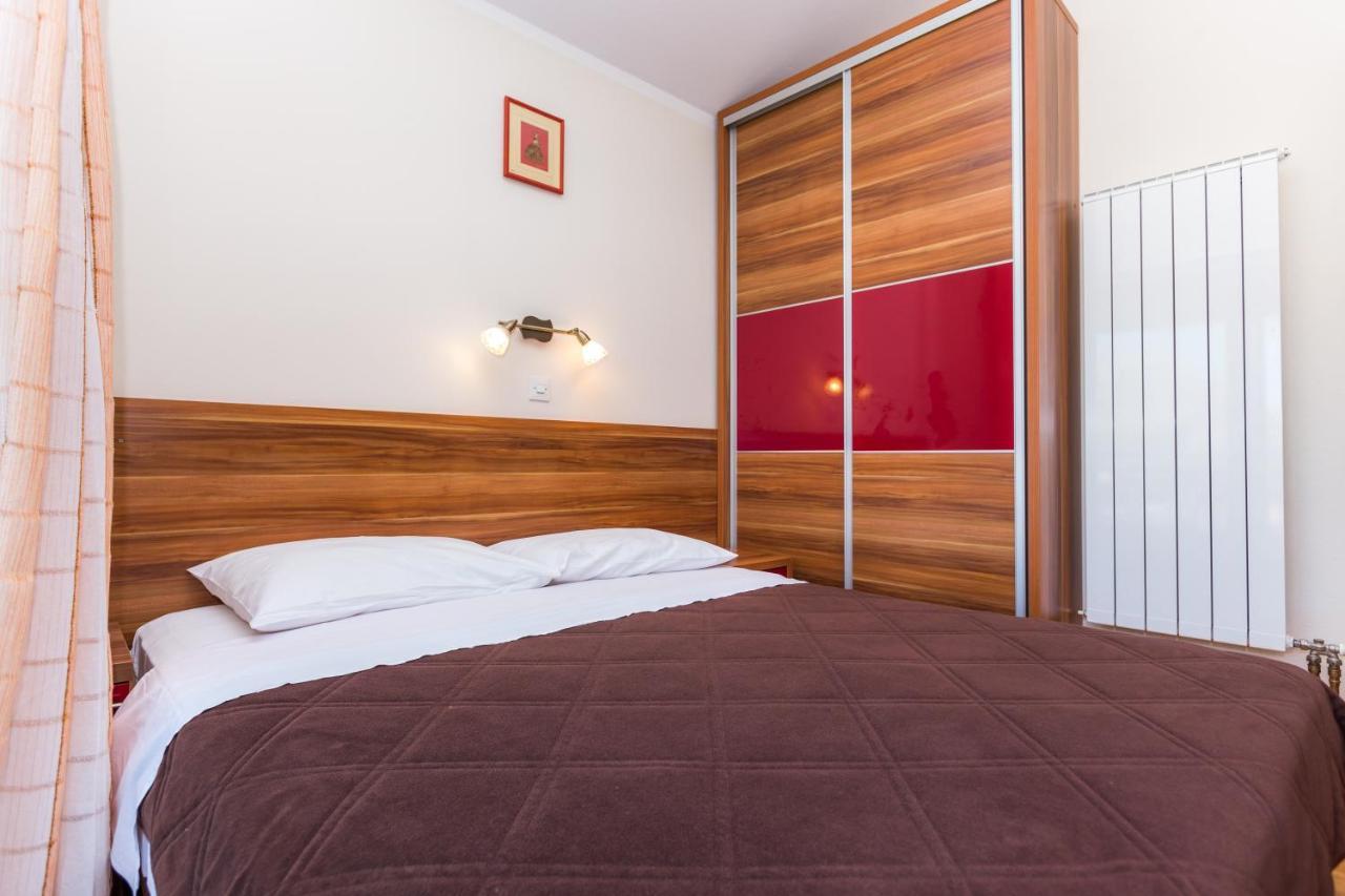 Pansion Croatia Bed & Breakfast Starigrad Paklenica Exterior foto