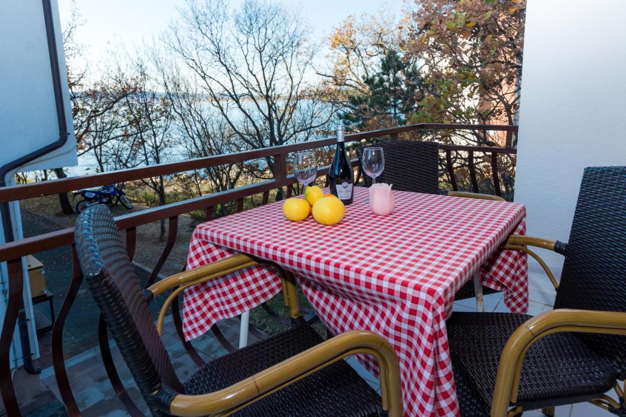 Pansion Croatia Bed & Breakfast Starigrad Paklenica Exterior foto