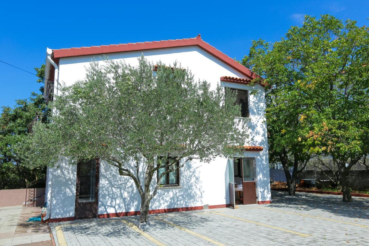 Pansion Croatia Bed & Breakfast Starigrad Paklenica Exterior foto