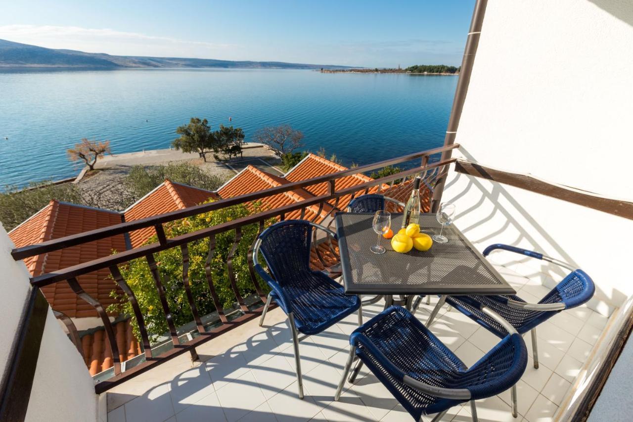 Pansion Croatia Bed & Breakfast Starigrad Paklenica Exterior foto