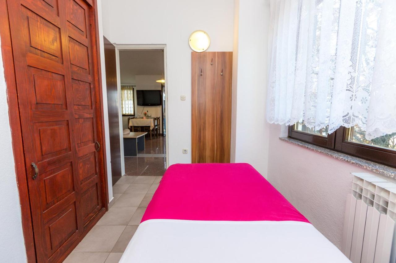 Pansion Croatia Bed & Breakfast Starigrad Paklenica Exterior foto