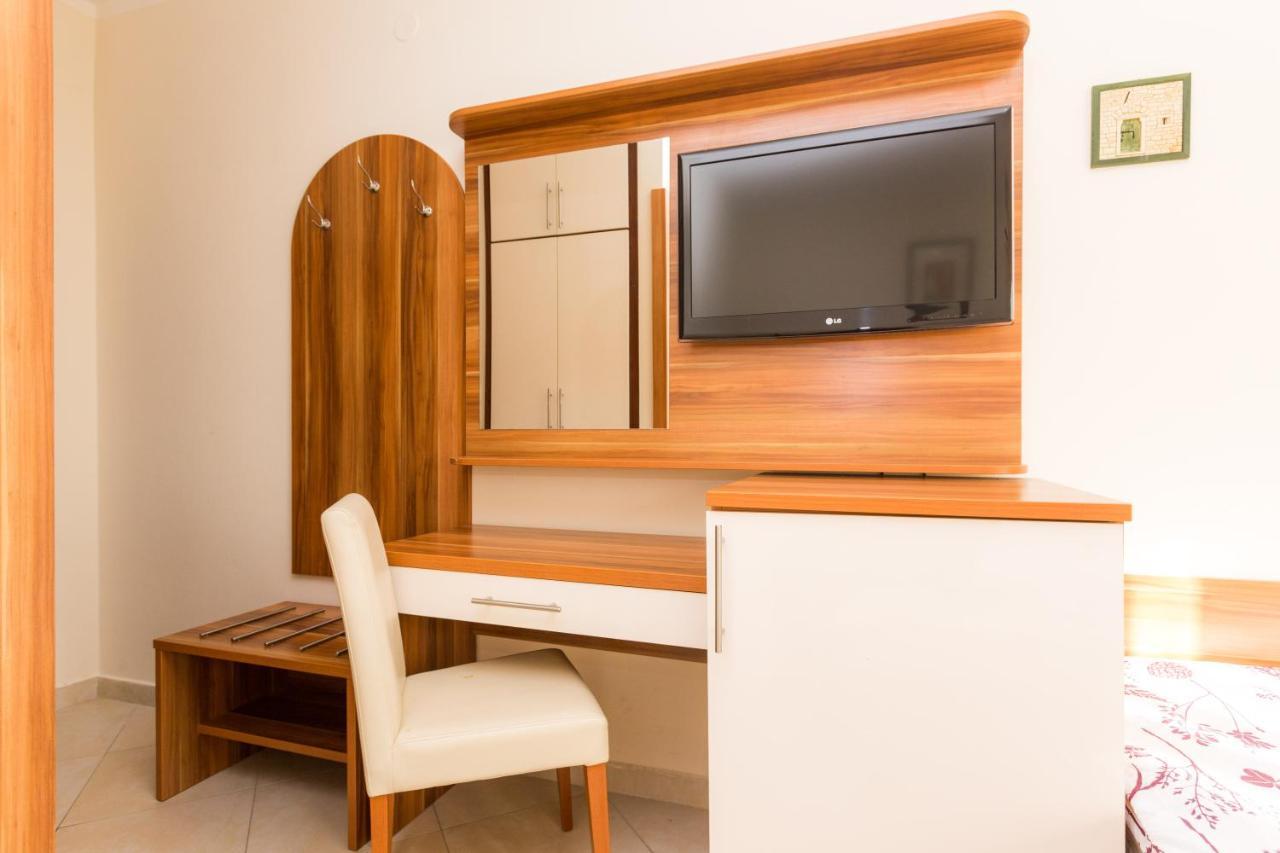 Pansion Croatia Bed & Breakfast Starigrad Paklenica Exterior foto