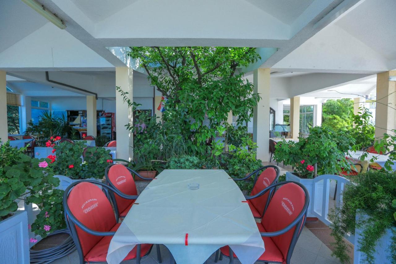 Pansion Croatia Bed & Breakfast Starigrad Paklenica Exterior foto