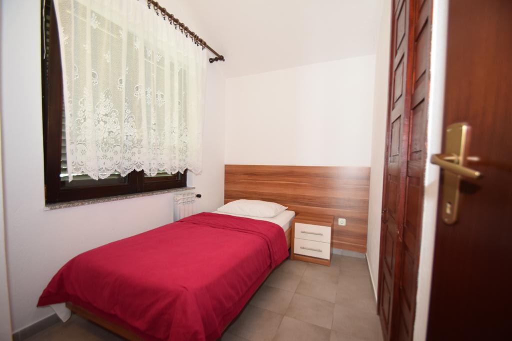 Pansion Croatia Bed & Breakfast Starigrad Paklenica Exterior foto